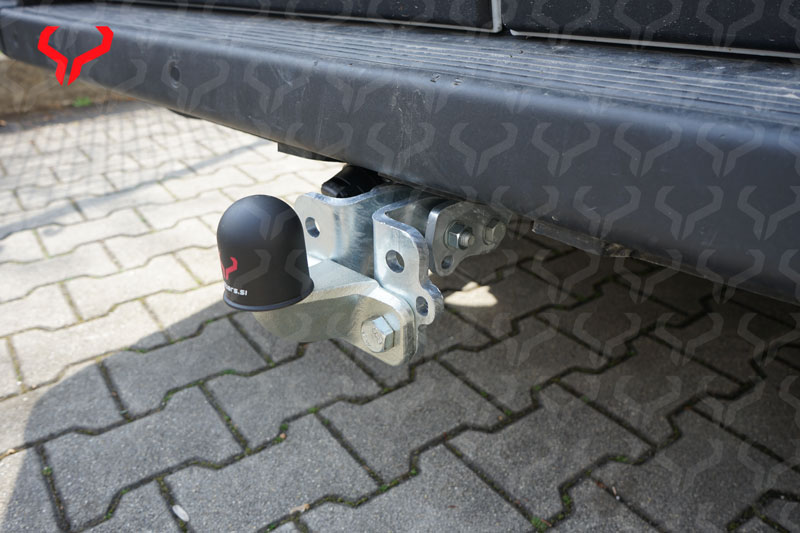 DSC04239_01 Snemljiva vlečna kljuka na vijake / čelna – Fiat Talento (2016-2021) - slika 1