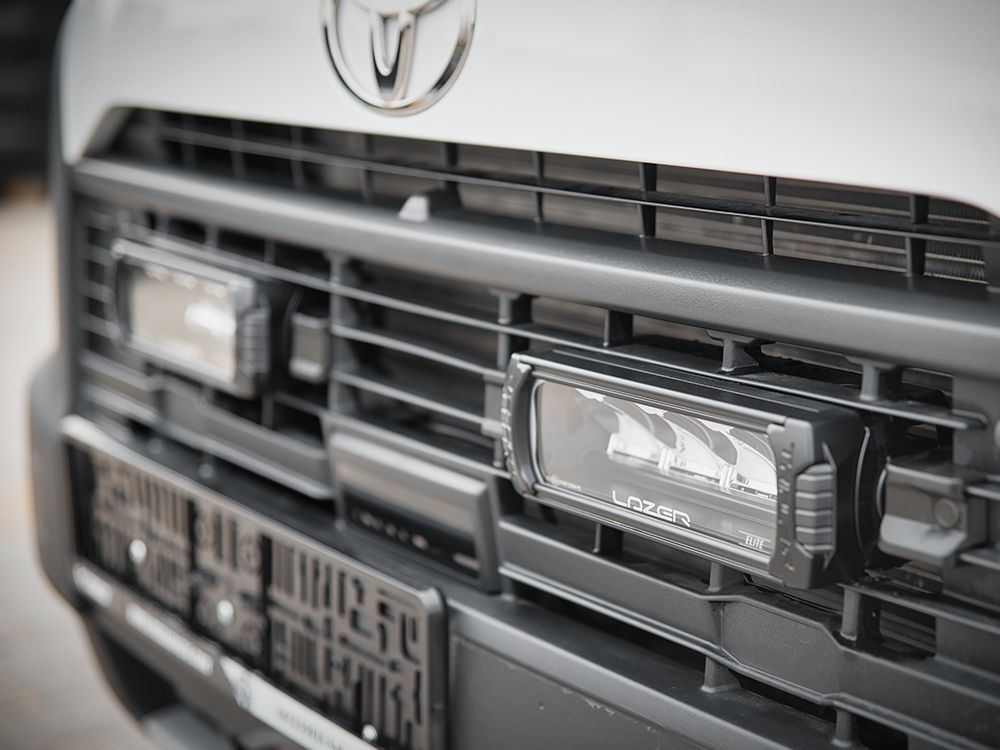 LED dolge luči LAZER Kit – Toyota Proace Max TRIPLE-R 750 z opozorilnimi lučmi (2024-) - slika 2