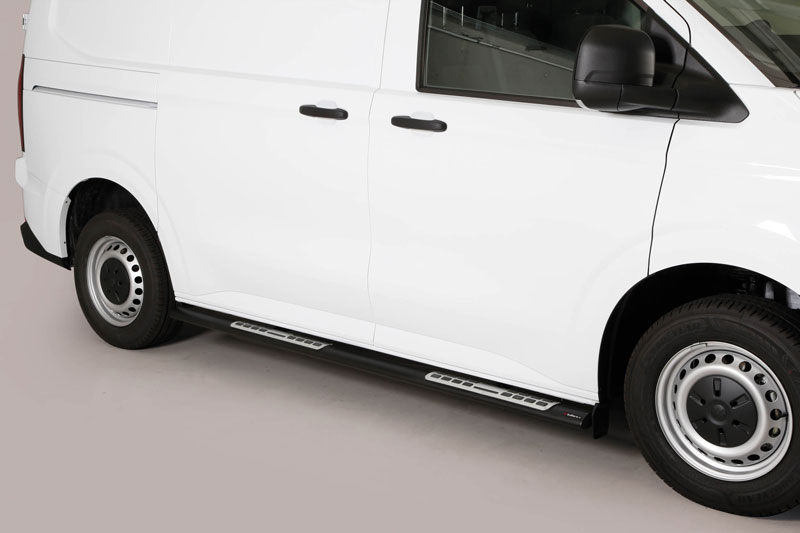TRANSPORTERT725-DSP-536-L1-PL EU INOX ovalne stopnice s pohodno gumo / BLACK – Volkswagen Transporter T7 (2025-) - slika 1