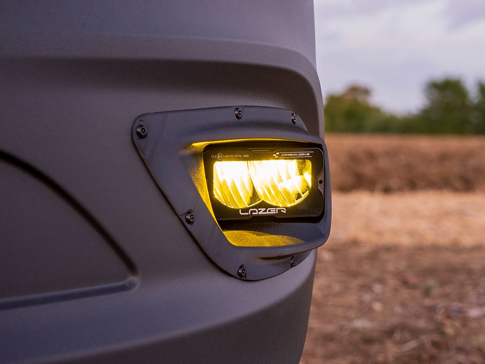LED dolge luči LAZER Kit – Mercedes Benz Sprinter Carbon-2 (z dodatno rumeno osvetlitvijo) (2018-) - slika 8